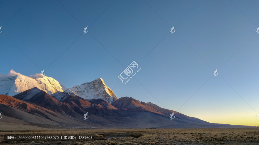 壮美的雪山