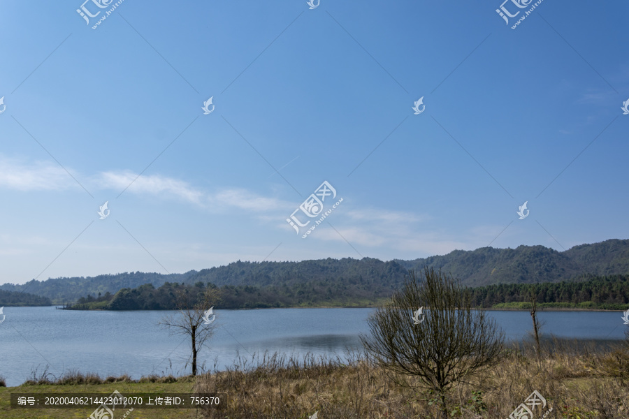 高山湖泊