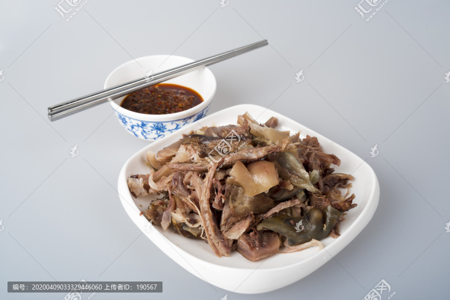 韩国美味狗肉蘸酱