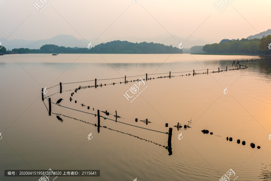 杭州西湖秋天黄昏