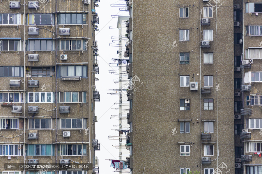 上海住宅高楼外墙