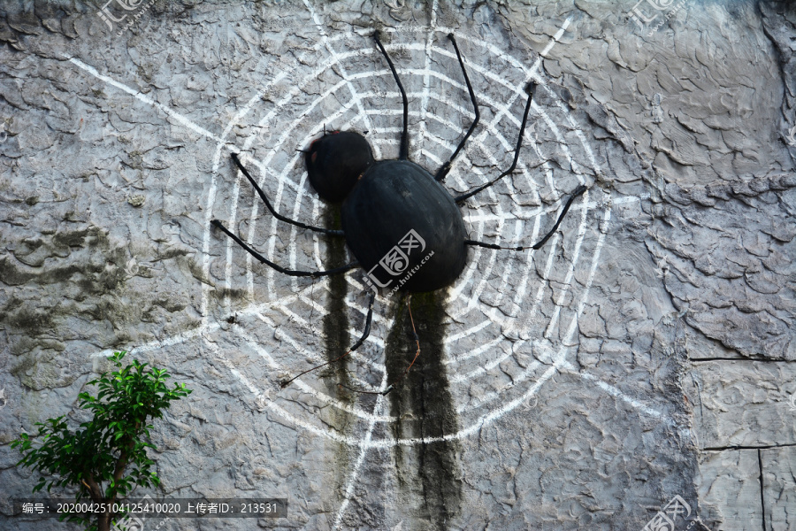 蜘蛛恐怖雕塑