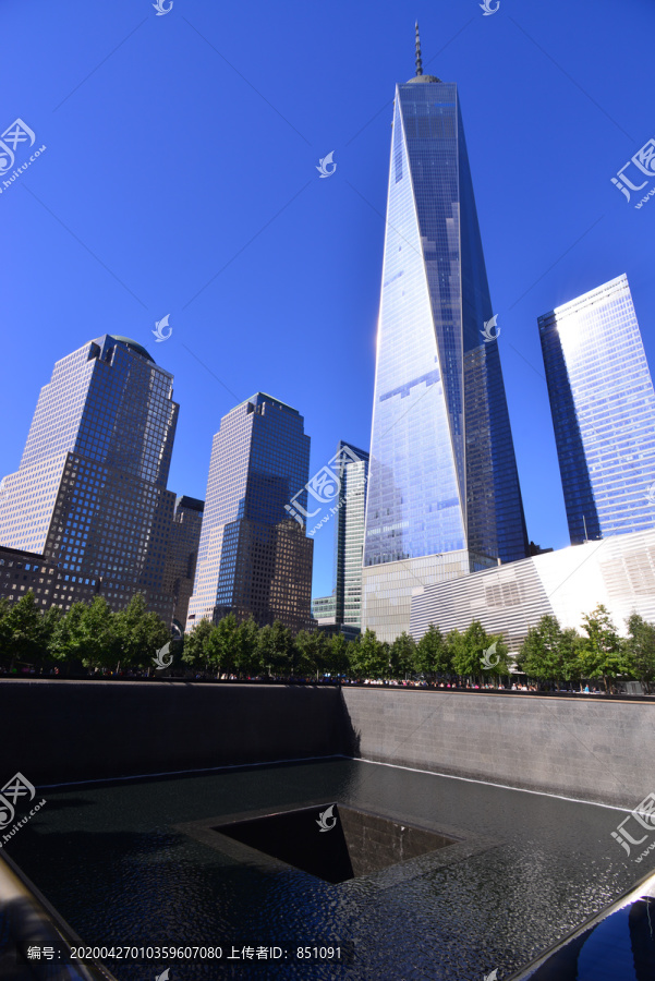 纽约摩天大楼的低角度视图
