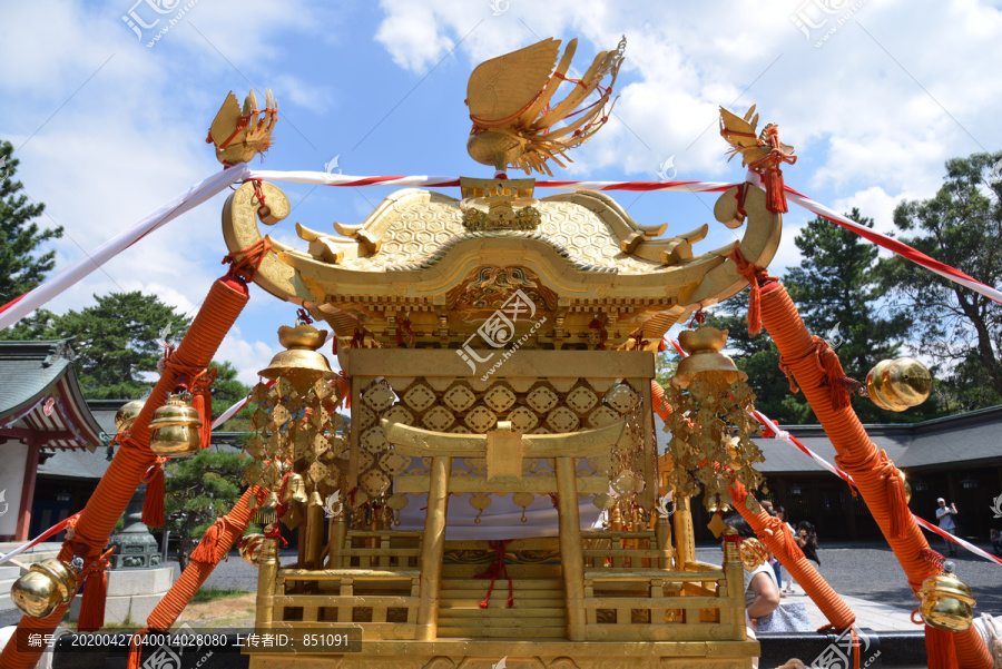 祈日神社