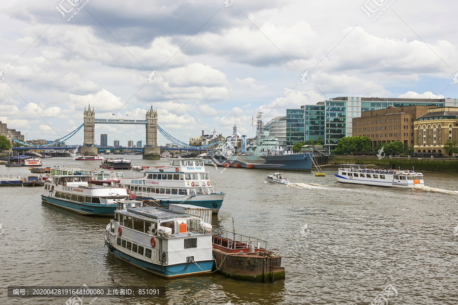 伦敦桥和贝尔法斯特皇家海军