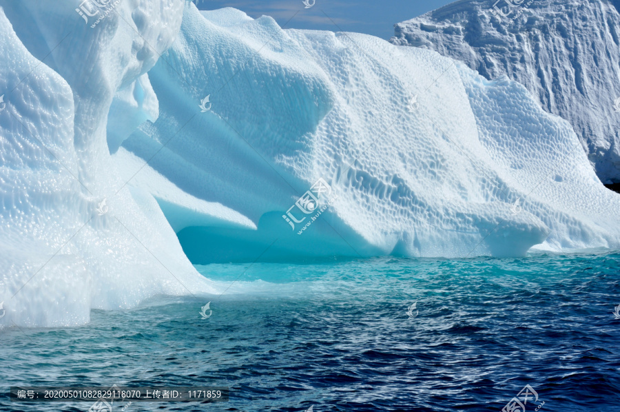 蓝天冰雪海洋