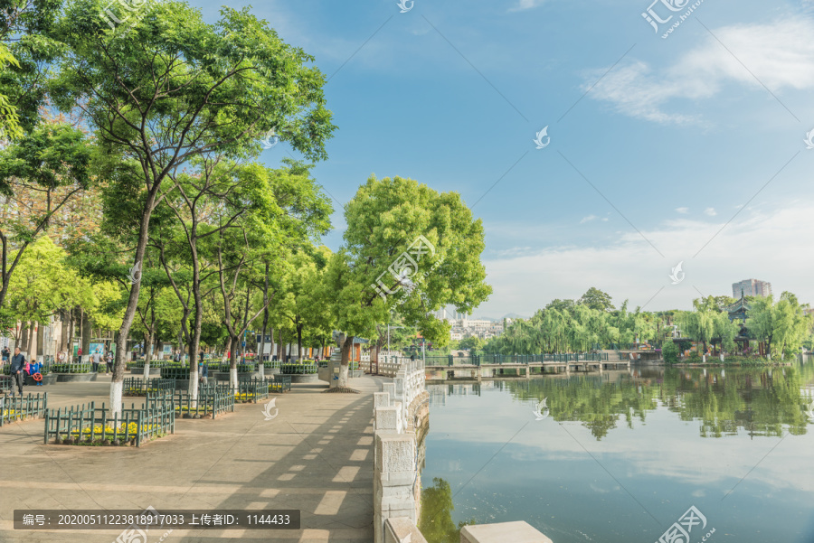 春天清晨的云南昆明城市风光