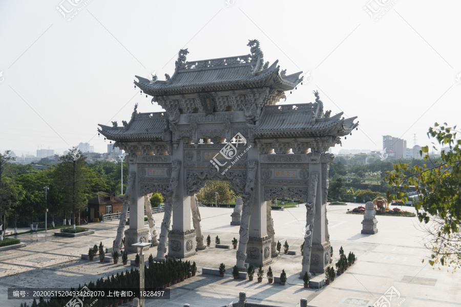 梅山寺大门