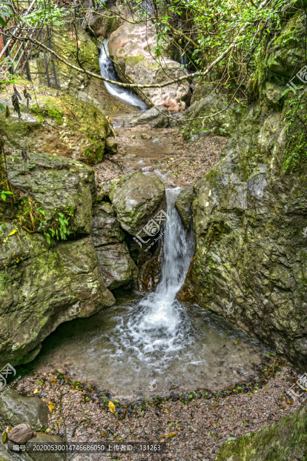 浙江台州神仙居风景区山涧瀑布