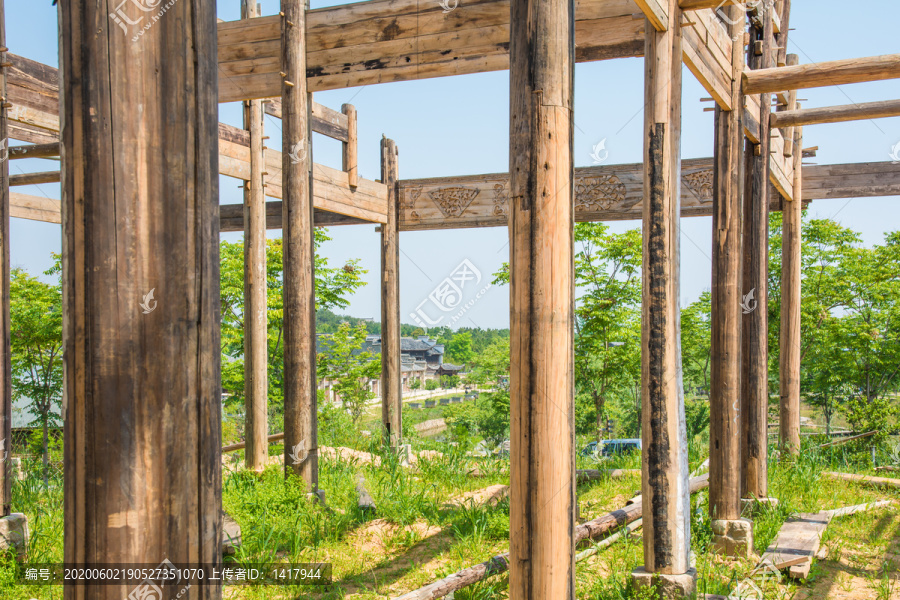 建造实木房屋