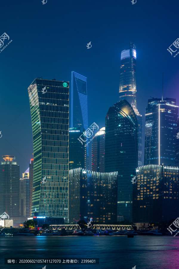 上海中心大厦与环球金融中心