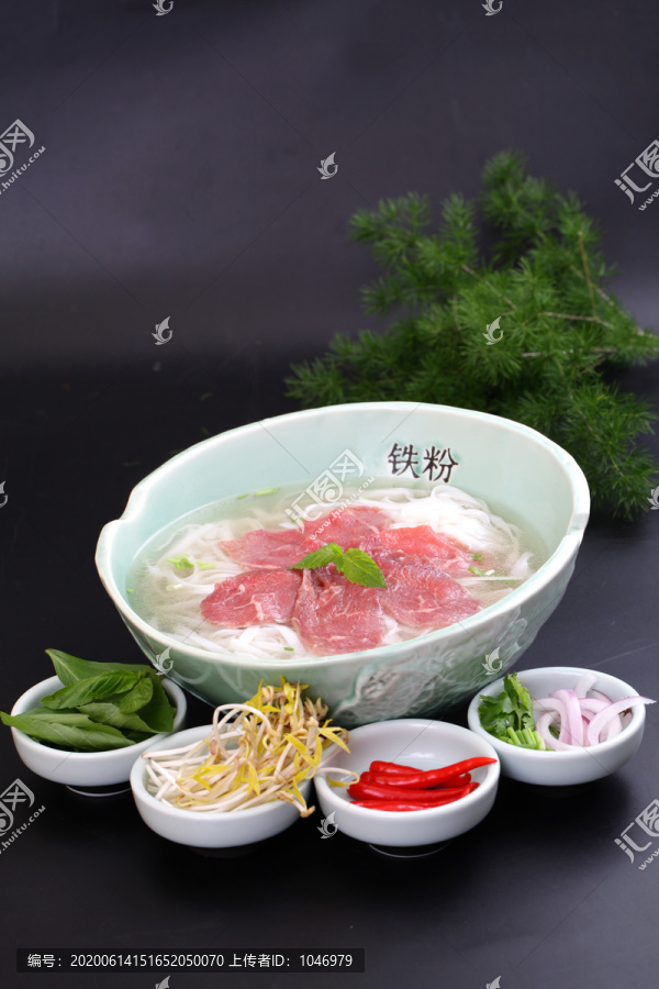 生牛肉河粉