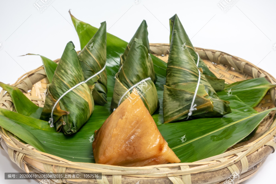 中国传统节日端午节粽子美食白底