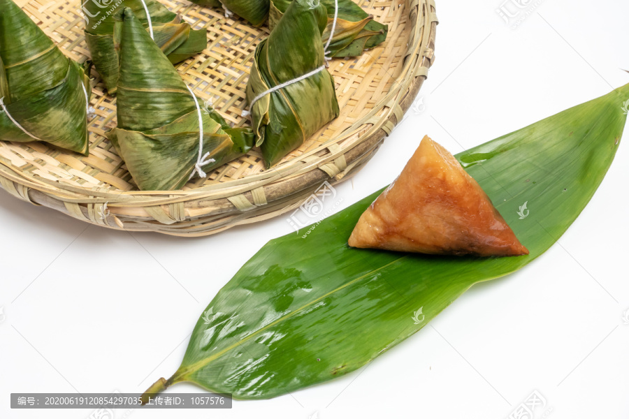 中国传统节日端午节粽子美食白底