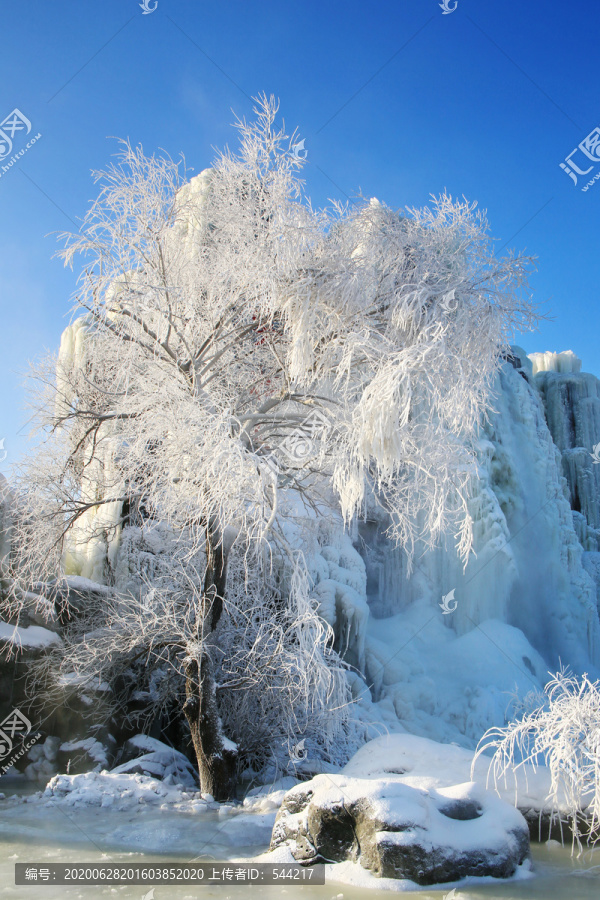 东北雪乡雾凇冰川