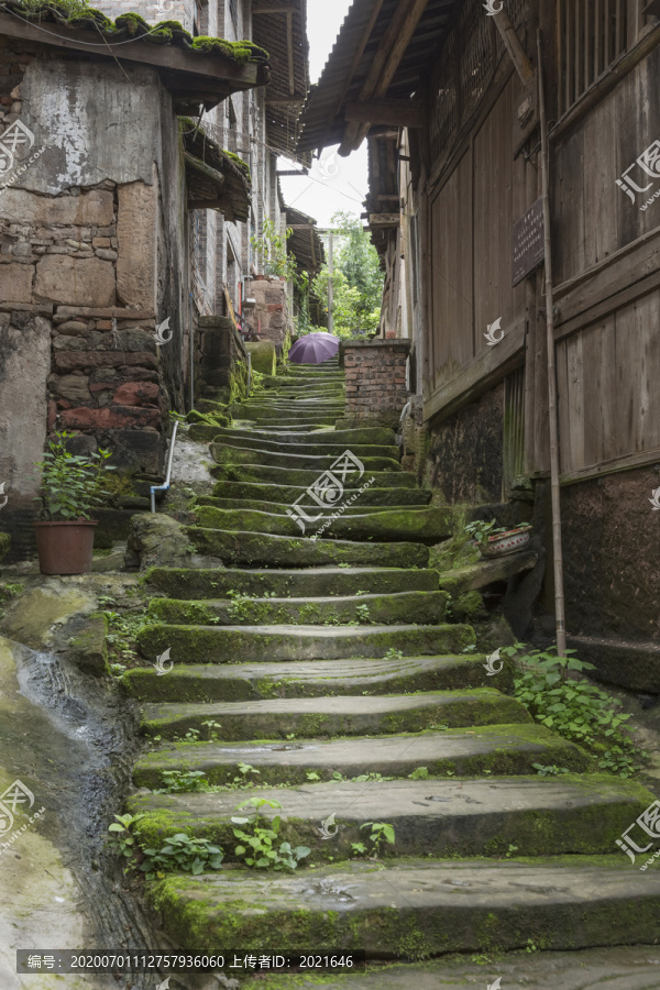 屏山龙华古镇石梯石板路老街街景