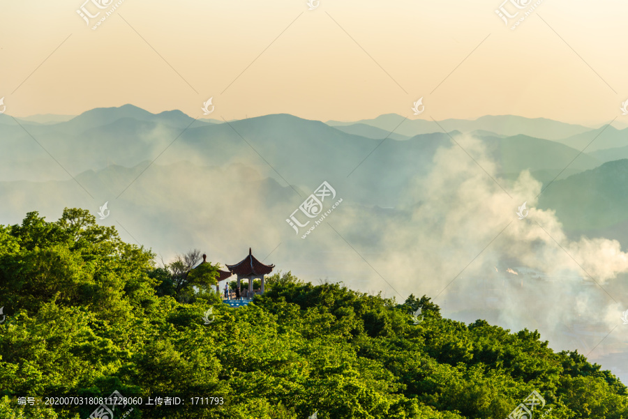 中国辽宁本溪平顶山森林公园