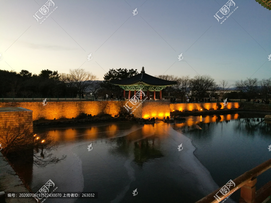 雁鸭池