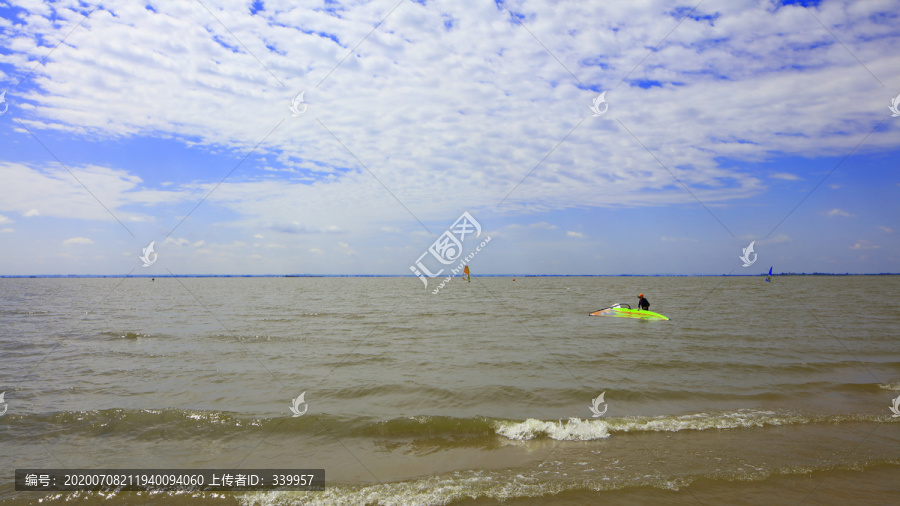 碧海蓝天