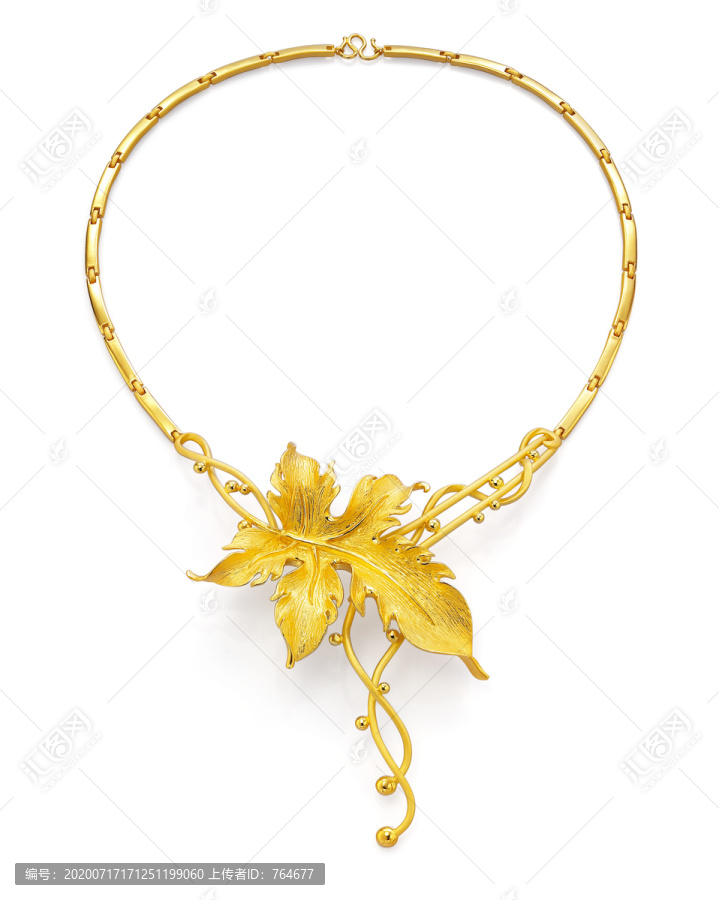 黄金花朵项链