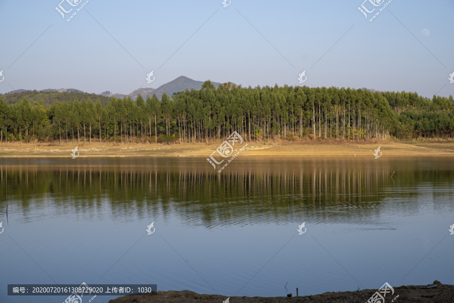 湖景