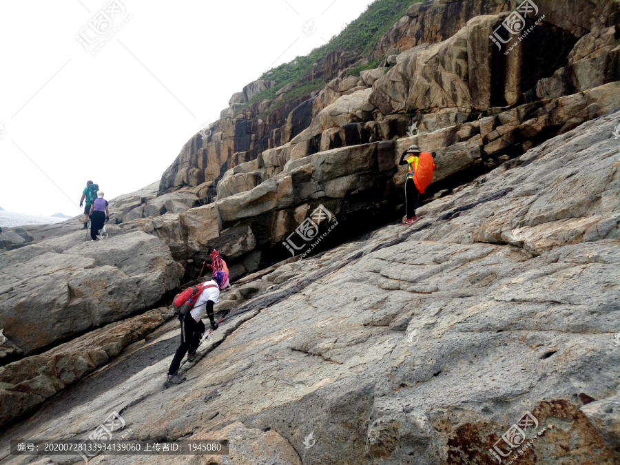 陡峭的海岸线