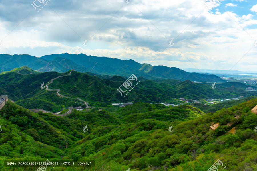 春天里的大山