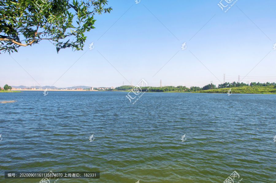 魅力湖景