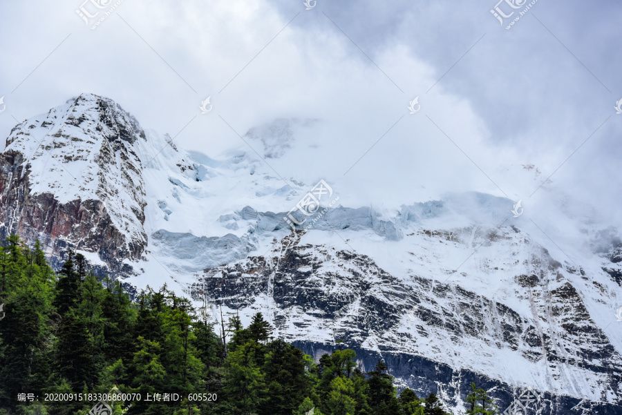 稻城亚丁1雪山1草地1旅游