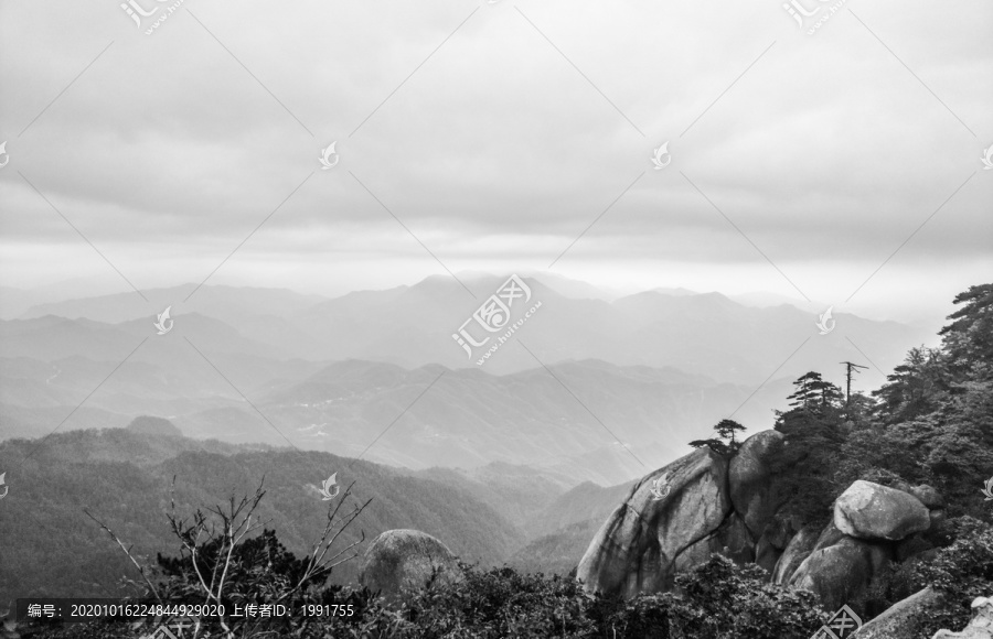 水墨群山