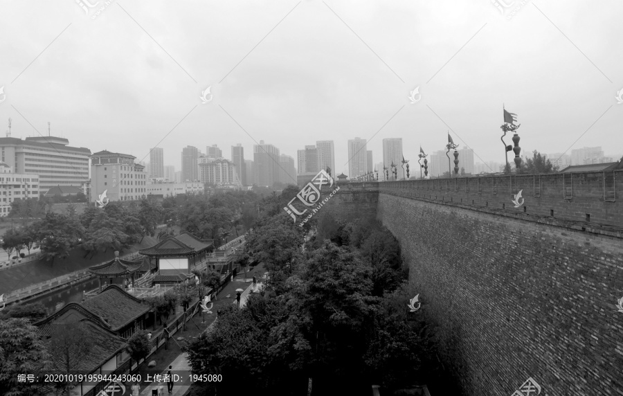 西安城墙黑白照