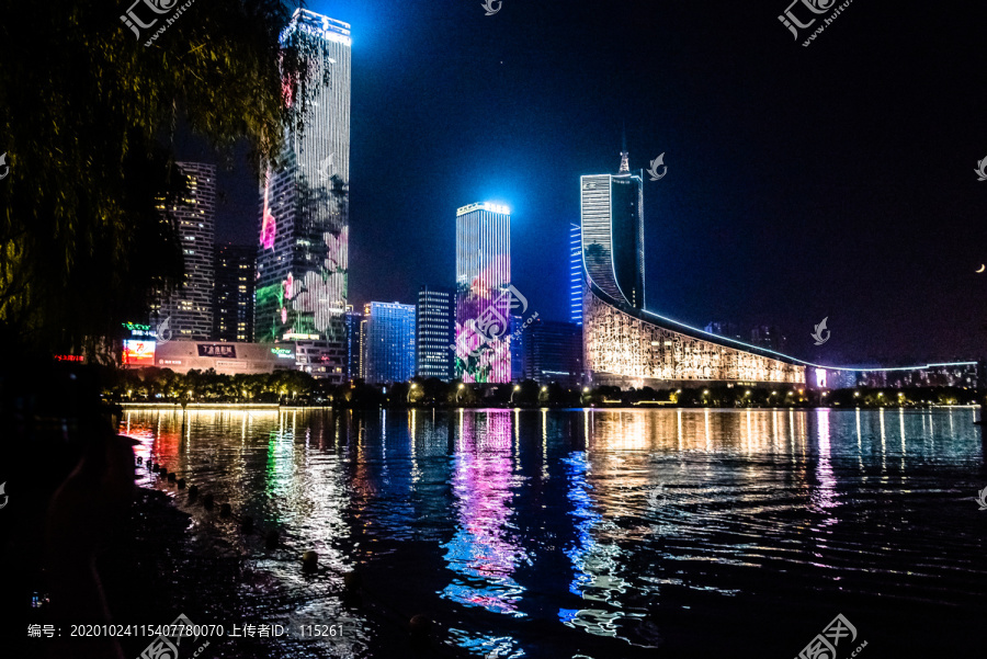 合肥天鹅湖夜景