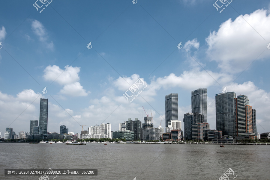 上海黄浦江北外滩建筑群