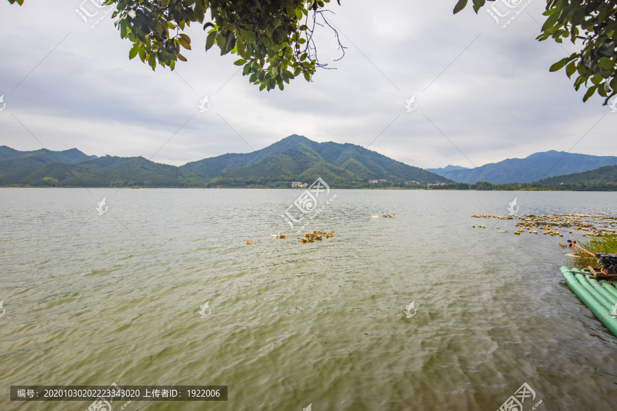 江西大余县风景优美的油罗口水库