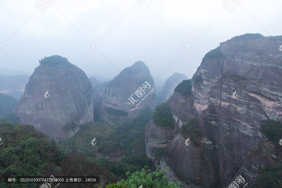 桂林资源八角寨风景区群螺观天