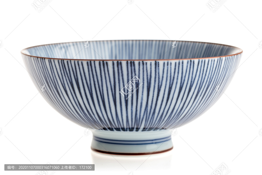 精致的中式古典瓷器碗