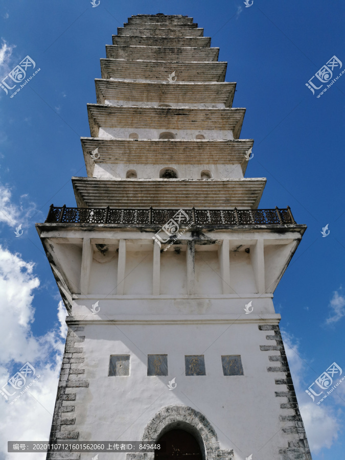 大理鸡足山风景区名胜金顶寺