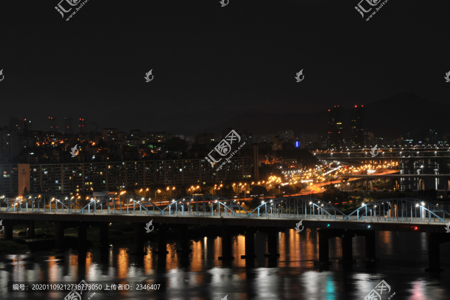 城市沿河夜景桥梁灯光秀