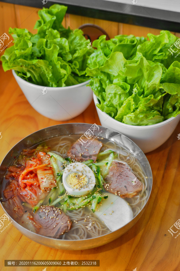 韓國(guó)料理冷面
