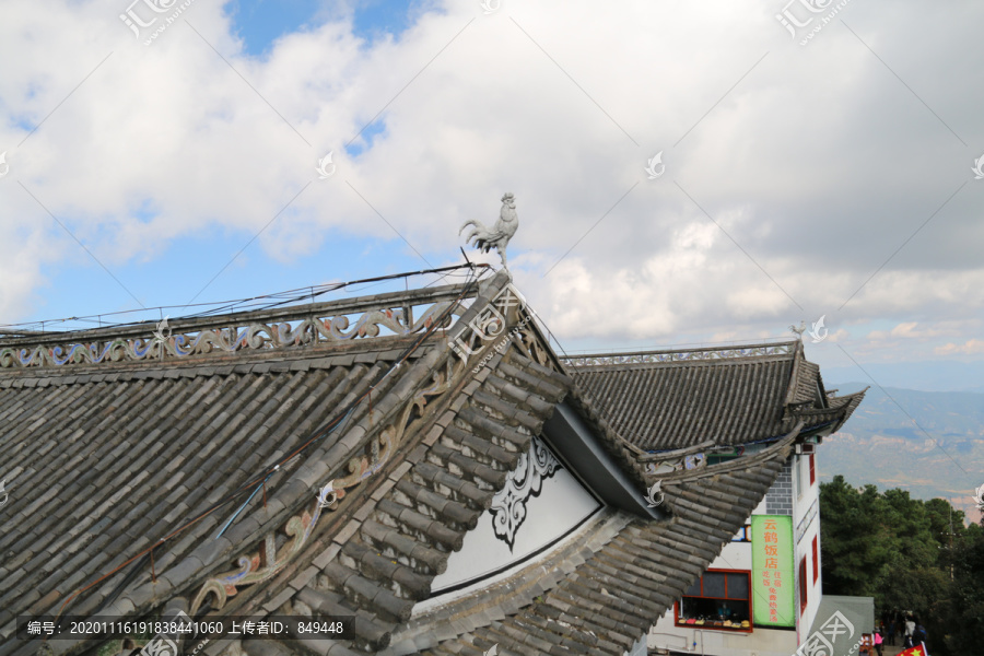 中式建筑屋脊雕塑神兽