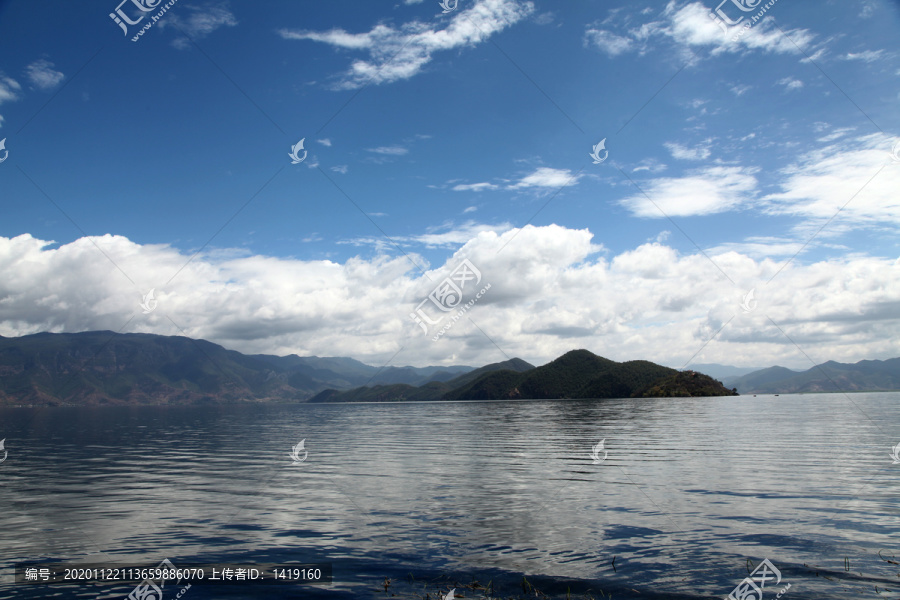 泸沽湖湖水