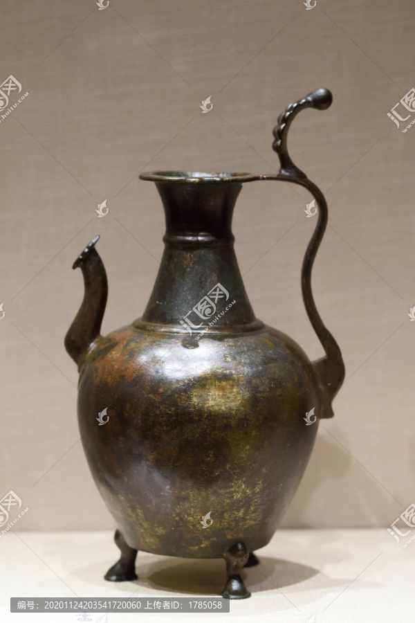 亚美尼亚铜水壶