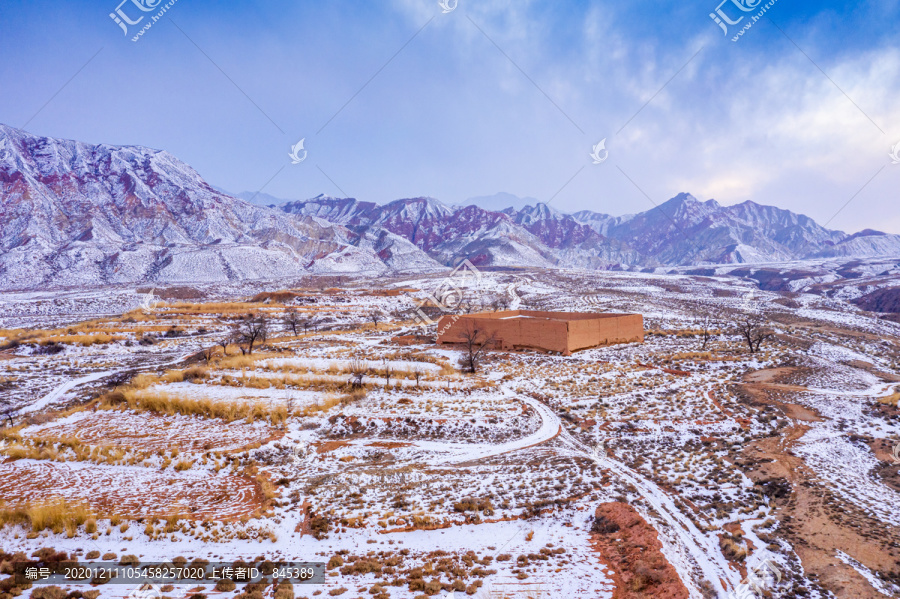 祁连山脚老庄子雪景