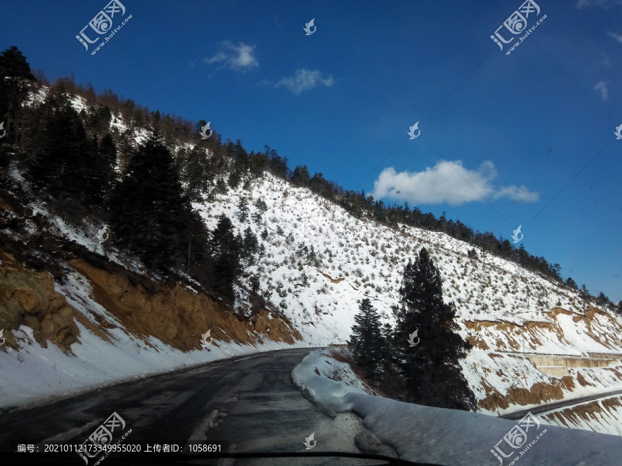 雪山公路