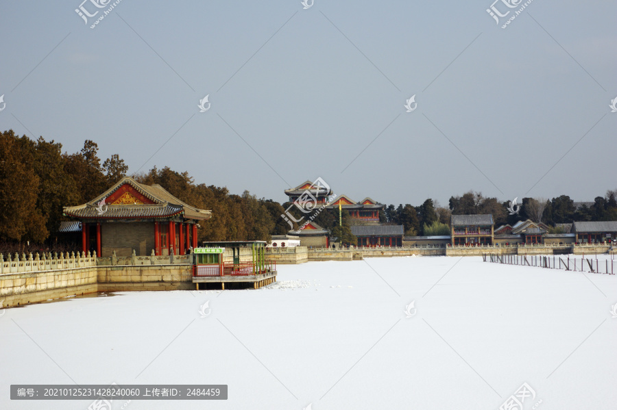 北京颐和园昆明湖雪景