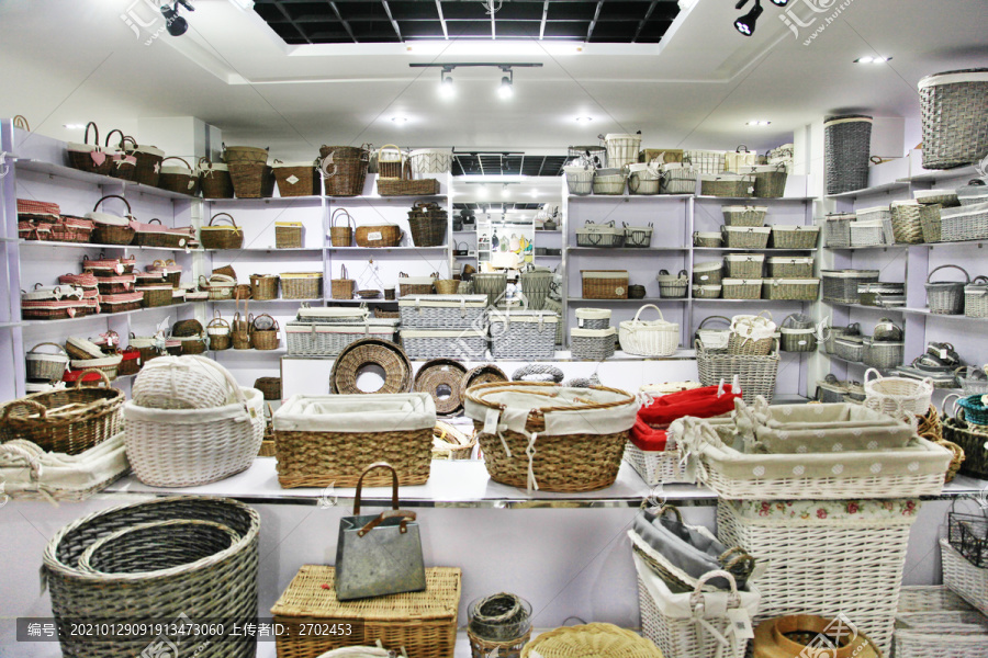 柳编工艺品展示大厅