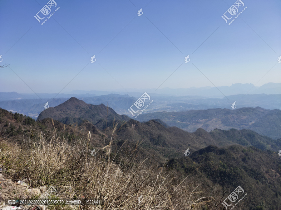 山连着山