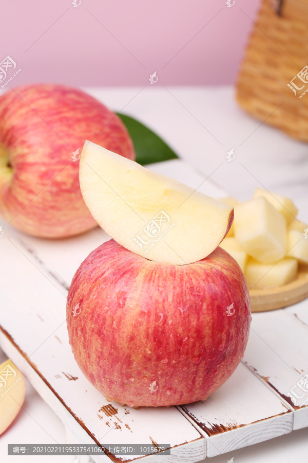 条纹红富士苹果