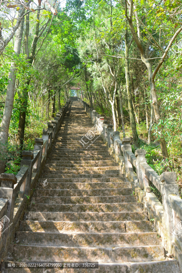 成都云顶石城陡峭阶梯