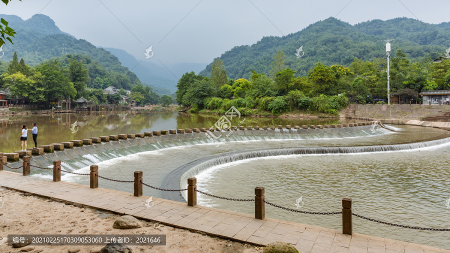 柳江古镇杨村河重力坝自然景观